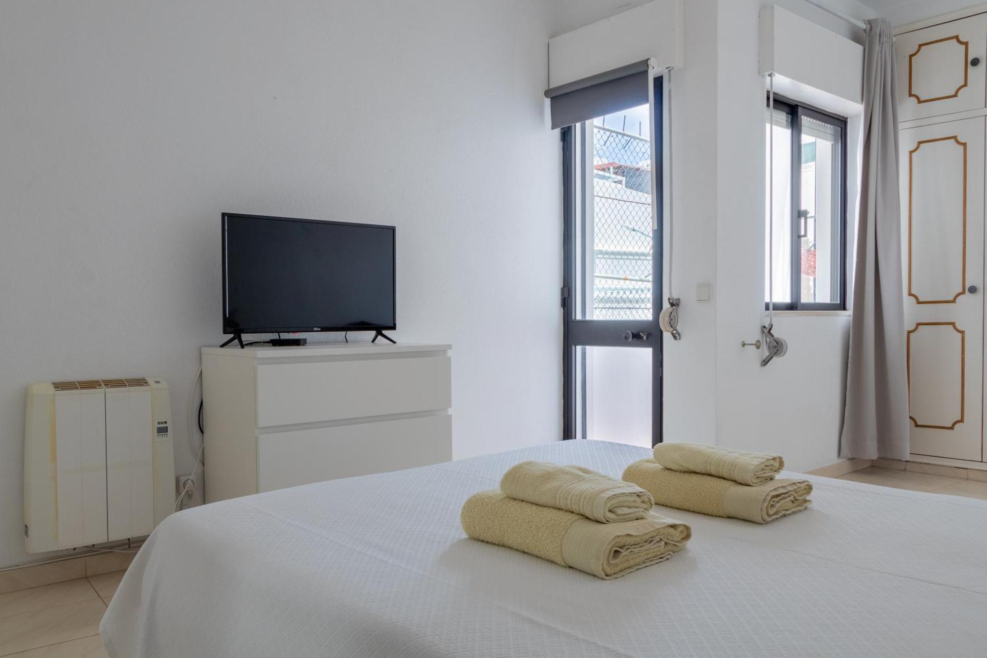 Blife Martinya House - Private Rooms And Apartments Ольян Экстерьер фото