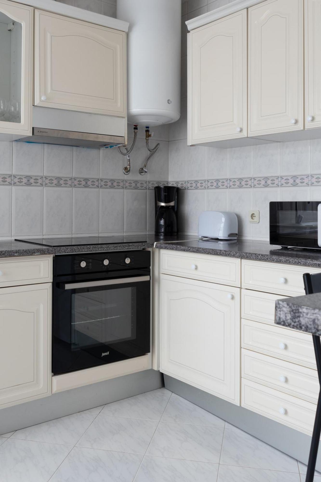Blife Martinya House - Private Rooms And Apartments Ольян Экстерьер фото
